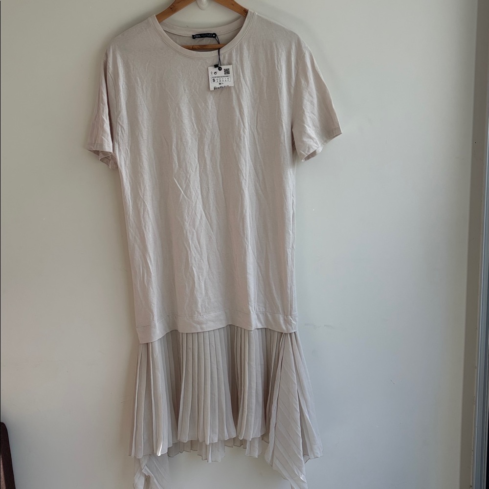 Zara Pleated short sleeve Knit Dress S
